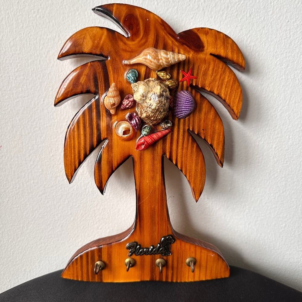 Vintage Florida Lacquer Wood Palm Tree Key Holder with Seashell Decor